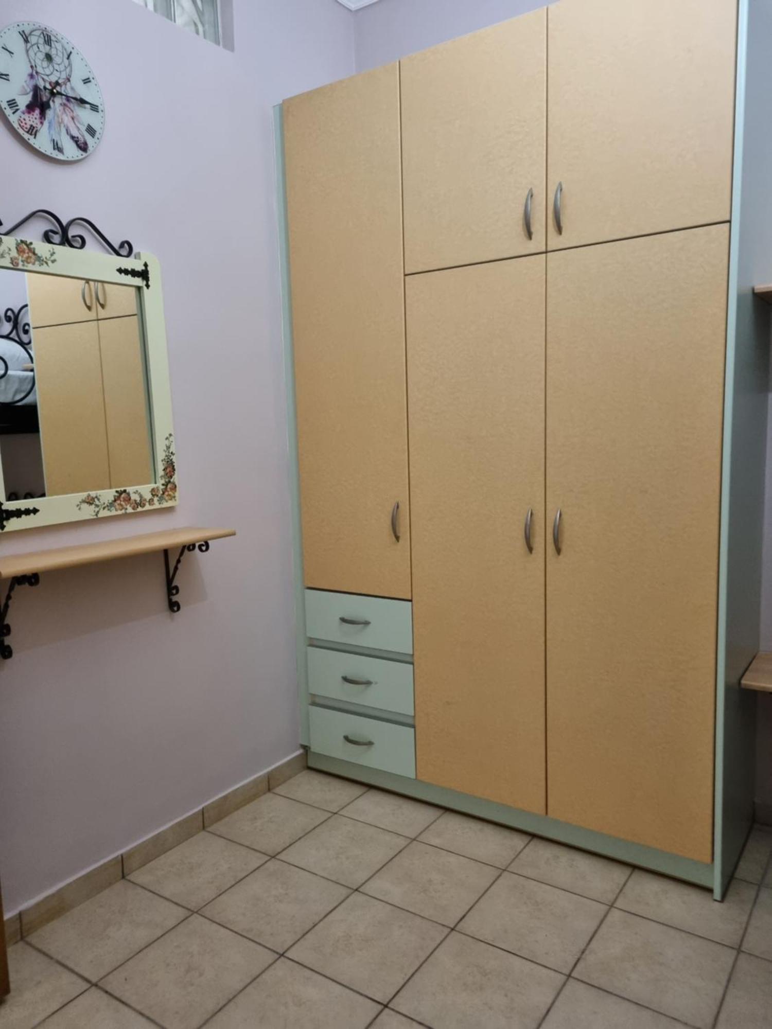 Marathon Studios & Apartment